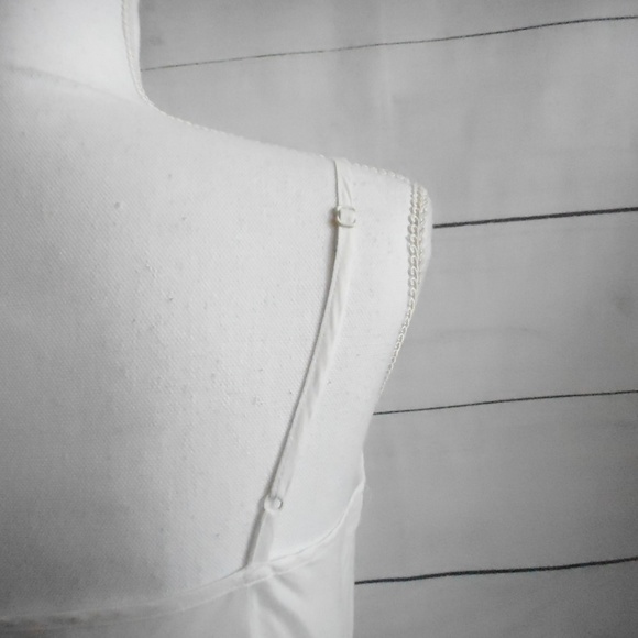 *SOLD* Size 6 Banana Republic Cotton Slip - Picture 6 of 8
